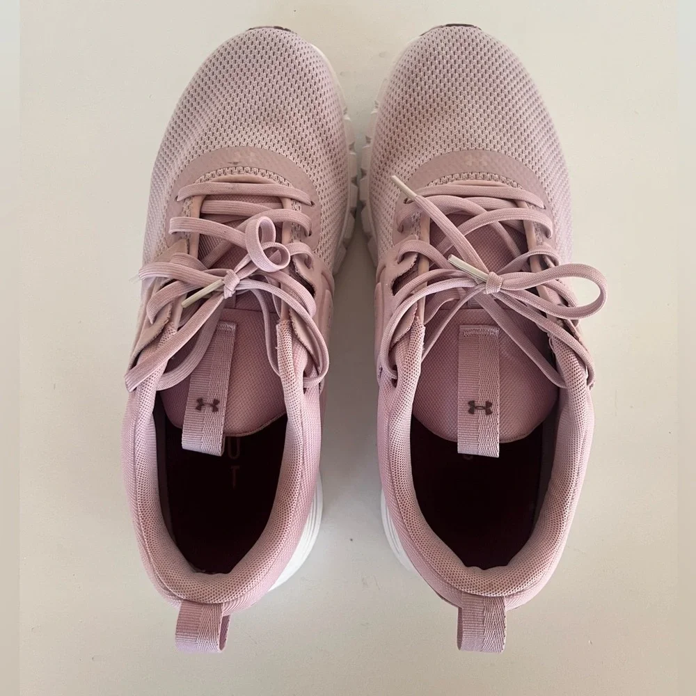 Under Armour Women’s HOVR CTW Sportstyle Sneaker in Light Pink, size 10